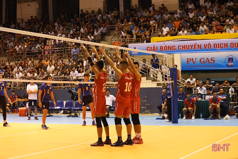 Bóng chuyền Hà Tĩnh đại thắng ngày ra quân