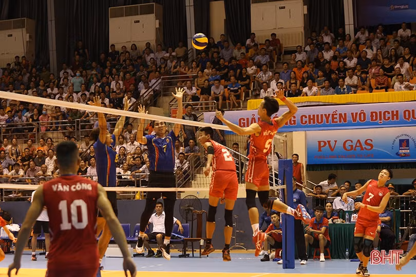 Bóng chuyền Hà Tĩnh đại thắng ngày ra quân