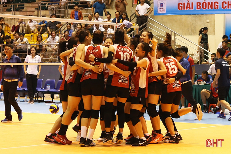 Giải bóng chuyền vô địch quốc gia tại Hà Tĩnh: Biên phòng và Ngân hàng Công thương cùng thua