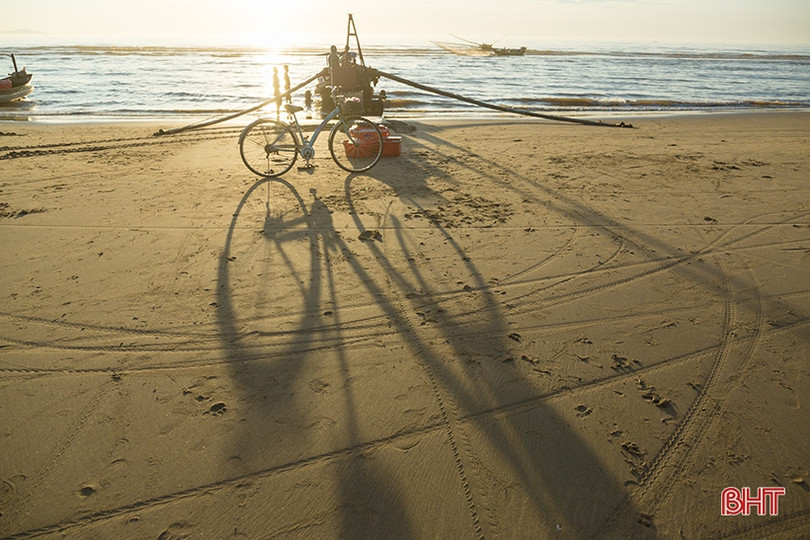 Bình yên ngày mới ở làng chài Xuân Yên