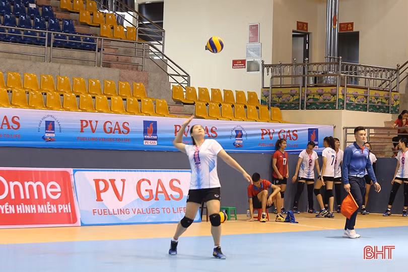 Giải bóng chuyền vô địch quốc gia tại Hà Tĩnh: Biên phòng và Ngân hàng Công thương cùng thua