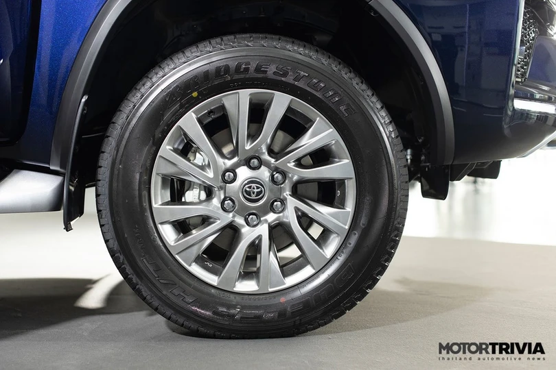 Chi tiết Toyota Fortuner 2021 vừa ra mắt tại Thái Lan