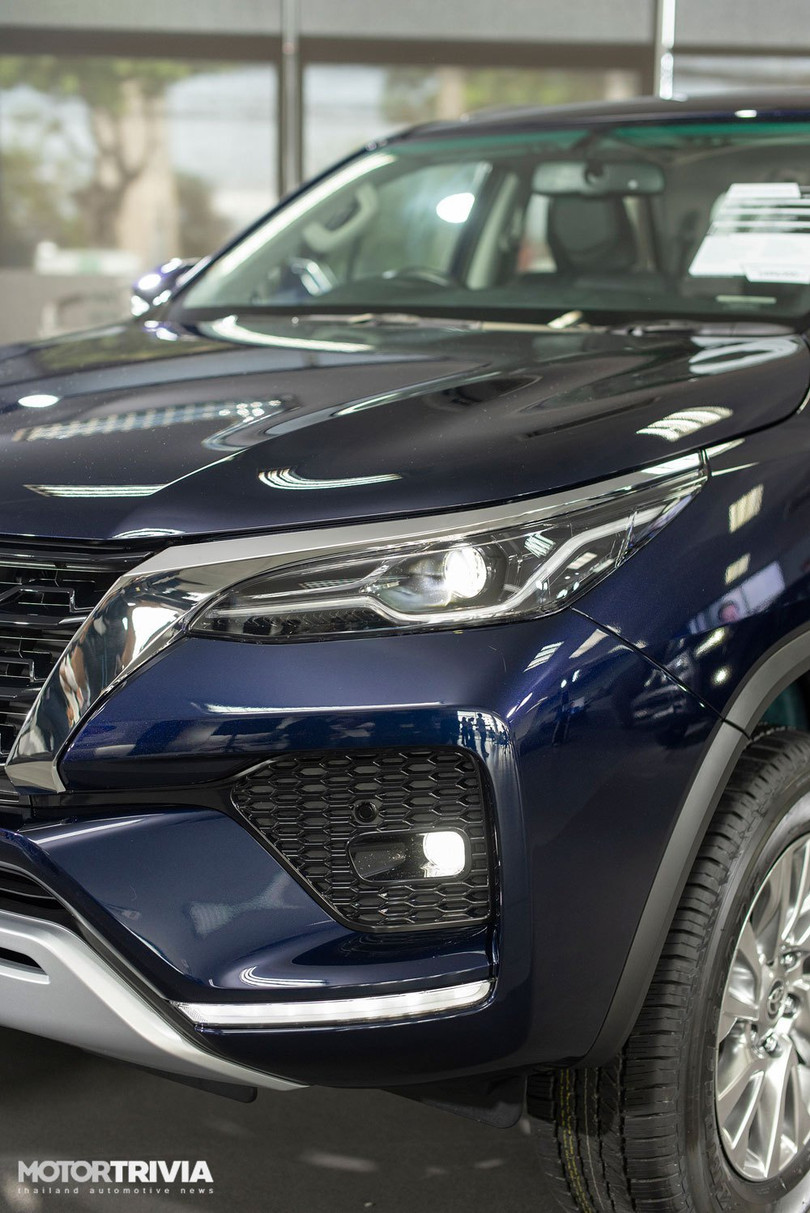 Chi tiết Toyota Fortuner 2021 vừa ra mắt tại Thái Lan