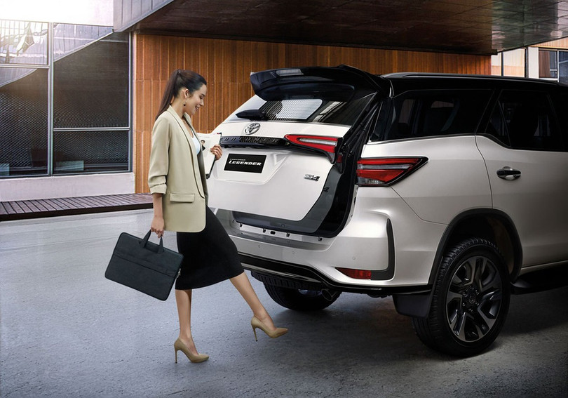 Chi tiết Toyota Fortuner 2021 vừa ra mắt tại Thái Lan