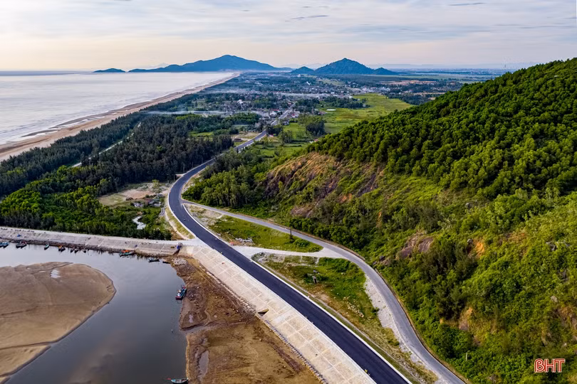 Khám phá cung đường ven biển tuyệt đẹp ở Hà Tĩnh