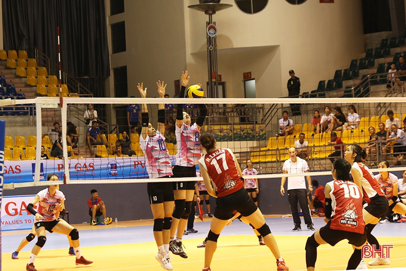 Giải bóng chuyền vô địch quốc gia tại Hà Tĩnh: Biên phòng và Ngân hàng Công thương cùng thua