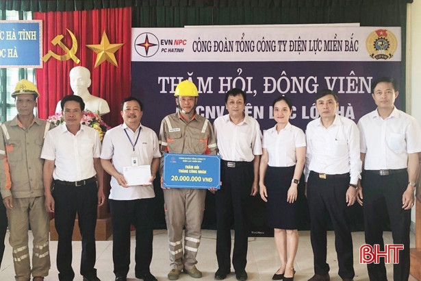 Ngành điện bàn giao “Mái ấm công đoàn” cho đoàn viên khó khăn