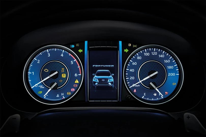 Chi tiết Toyota Fortuner 2021 vừa ra mắt tại Thái Lan