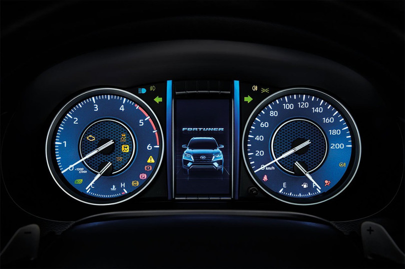 Chi tiết Toyota Fortuner 2021 vừa ra mắt tại Thái Lan