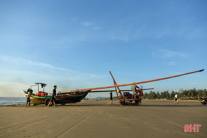 Bình yên ngày mới ở làng chài Xuân Yên