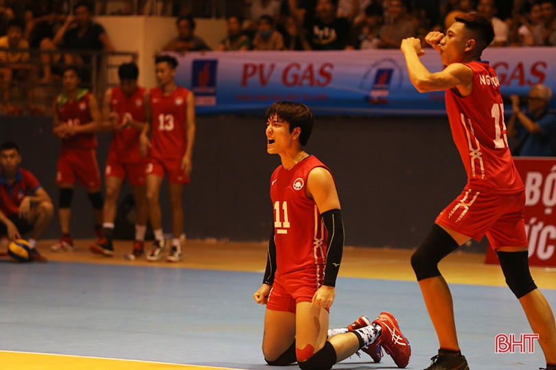 Bóng chuyền Hà Tĩnh đại thắng ngày ra quân