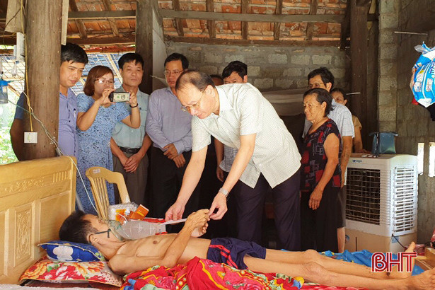 Bố mẹ đột ngột ra đi, 5 chị em ngơ ngác giữa muôn nỗi thiệt thòi ảnh 4 Bố mẹ đột ngột ra đi, 5 chị em ngơ ngác giữa muôn nỗi thiệt thòi