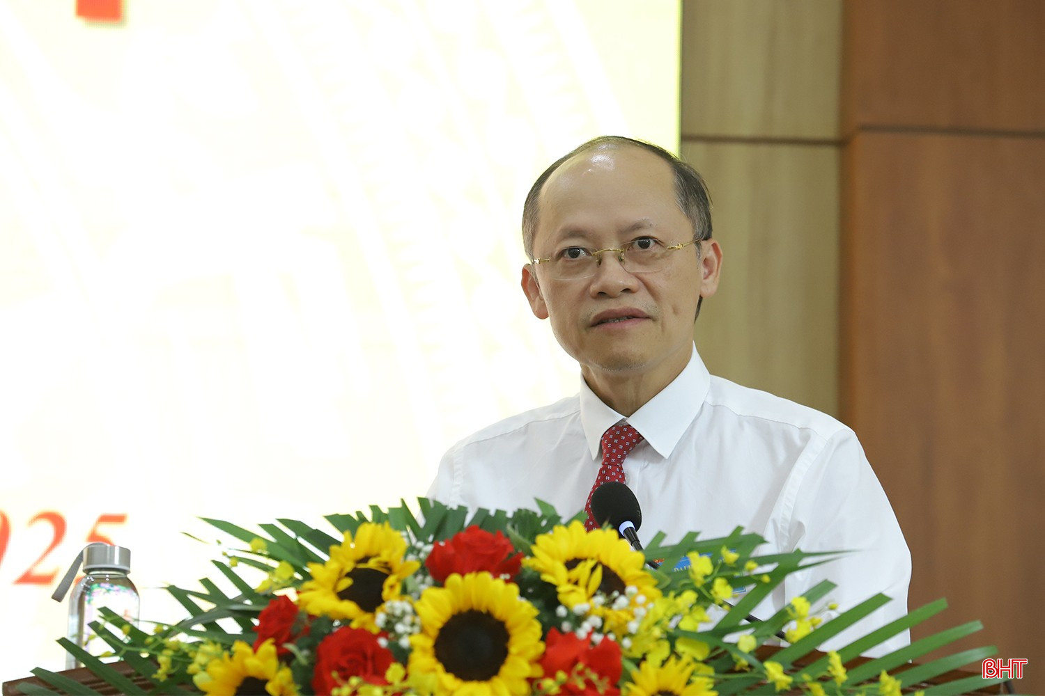 Phó Chủ tịch Thường trực UBND tỉnh Nguyễn Hồng Lĩnh phát biểu tại đại hội bqbht_br_dai-hoi-dang-bo-so-nong-nghiep-moi-truong-2a.jpg