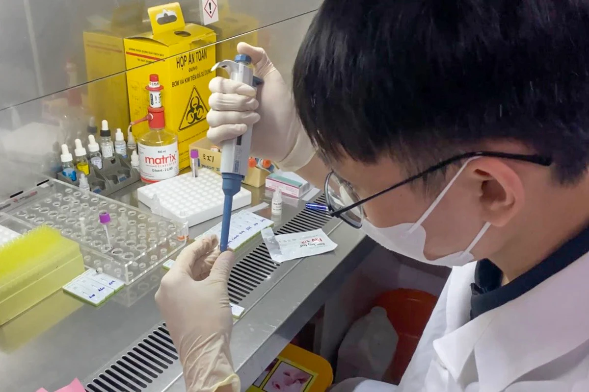 Những câu chuyện ấm áp dưới mái trường (bài 1): Cùng trò nghèo vượt khó