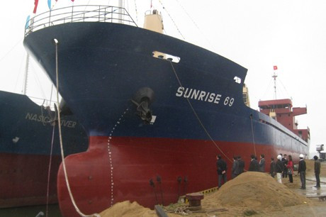 Tàu Sunrise 69 trị giá 137 tỷ đồng