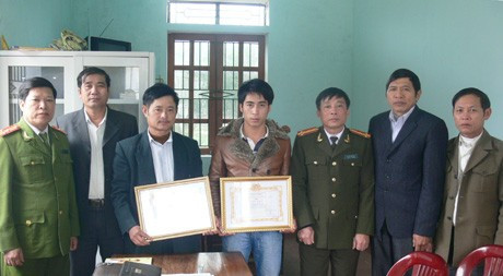 Hội đồng TĐKT Công an Hà Tĩnh khen thưởng các tổ chức, cá nhân có thành tích xuất sắc trong công tác đấu tranh phòng, chống tội phạm trong dịp Tết Tân Mão