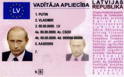 Bằng lái giả mang tên và ảnh của Tổng thống Putin. Ảnh: charter97