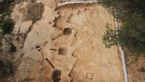 Hình ảnh hệ thống nước của Bể bơi nhìn từ không trung