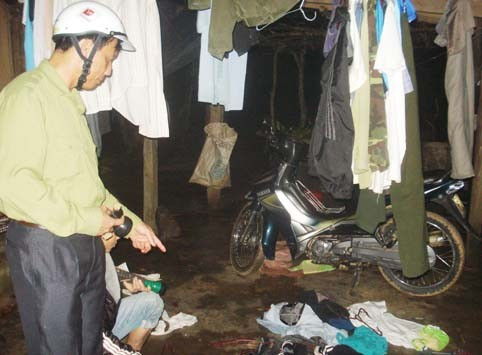 Nhiều vật dụng, đồ dùng sinh hoạt của Trạm Bảo vệ rừng số 3 bị đập phá.