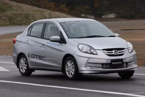 Honda Amaze máy dầu i-DTEC