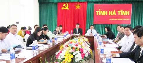 Các địa biểu dự hội nghị ở đầu cầu Hà Tĩnh Các địa biểu dự hội nghị ở đầu cầu Hà Tĩnh