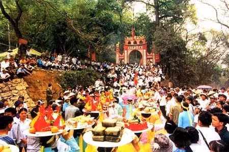 Hành hương về đất Tổ Vua Hùng