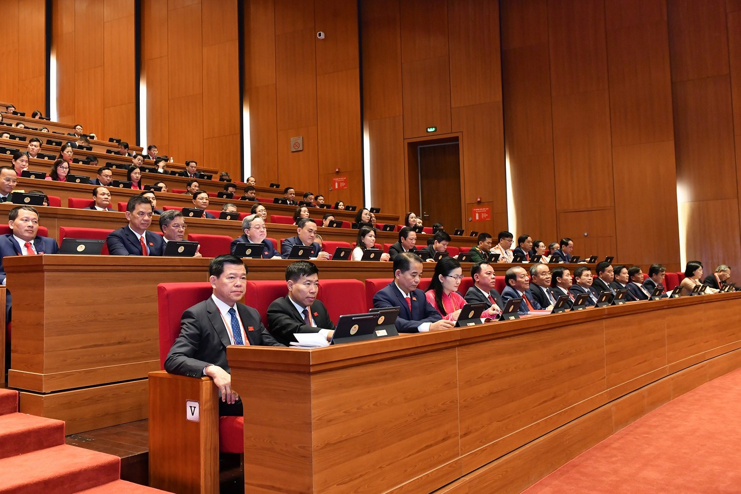 Các đại biểu đoàn Đồng Nai dự phiên trù bị của Đại hội đại biểu toàn quốc lần thứ XIV.