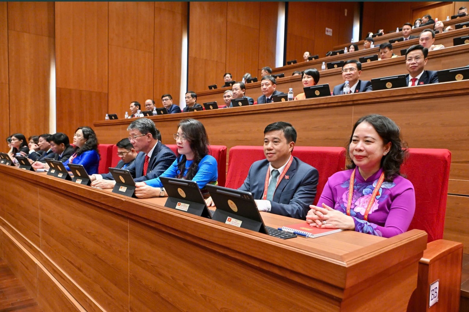 Các đại biểu đoàn Lâm Đồng dự phiên trù bị của Đại hội đại biểu toàn quốc lần thứ XIV.