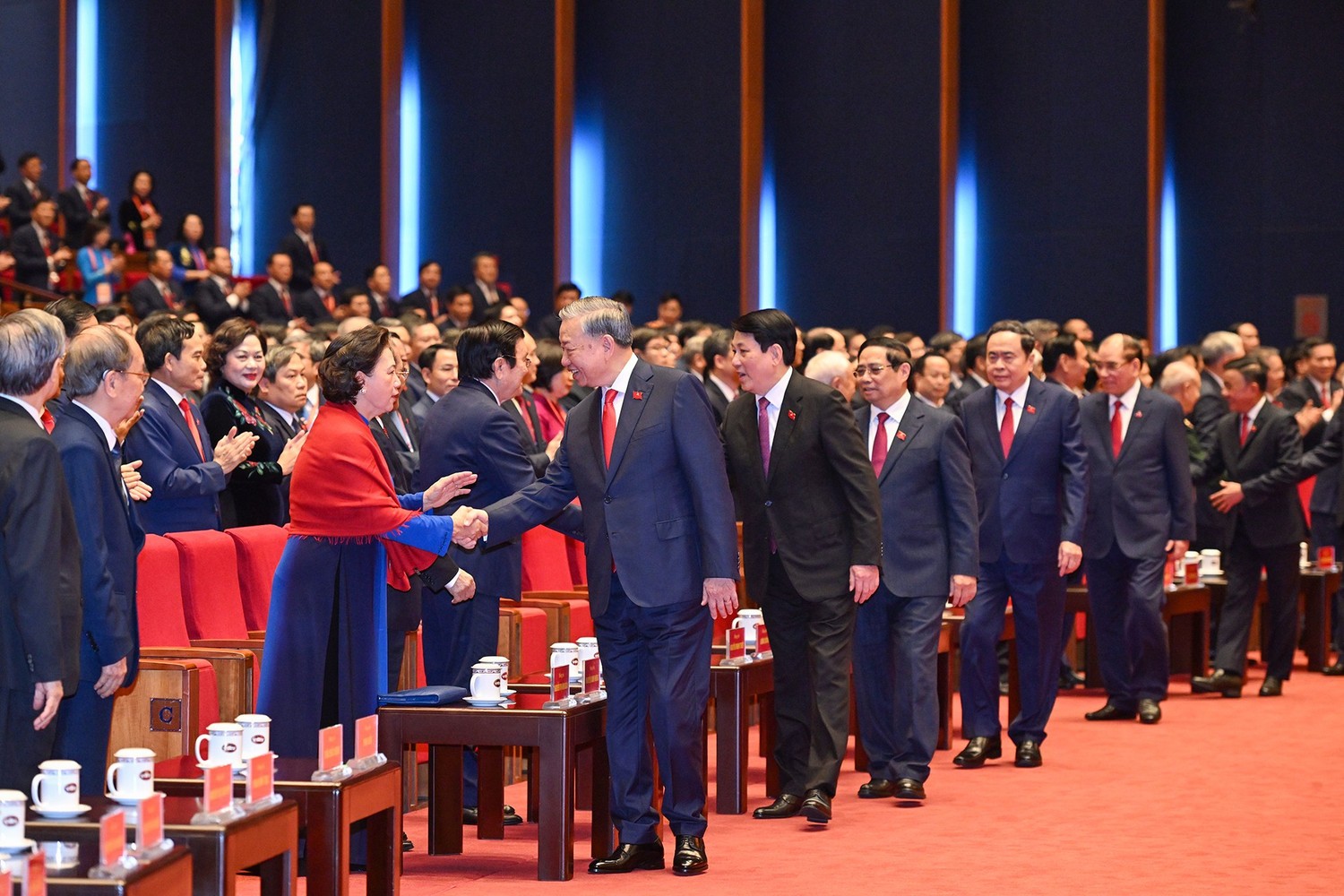 Các đồng chí lãnh đạo, nguyên lãnh đạo Đảng và Nhà nước dự khai mạc Đại hội XIV của Đảng.