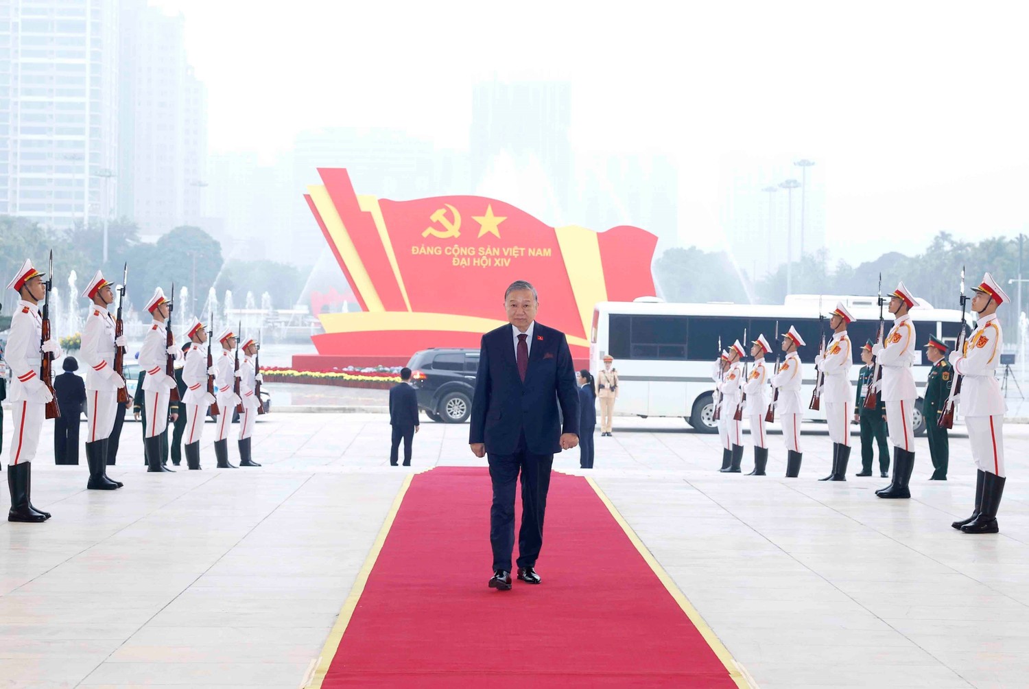 Tổng Bí thư Tô Lâm đến Trung tâm Hội nghị Quốc gia (Hà Nội). Ảnh: TTXVN