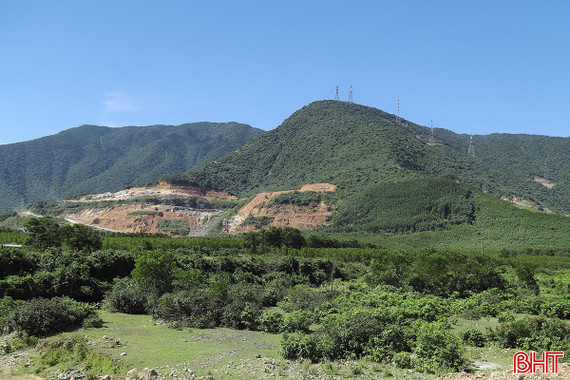 Đấu giá thành công quyền khai thác 8 mỏ khoáng sản ở Hà Tĩnh