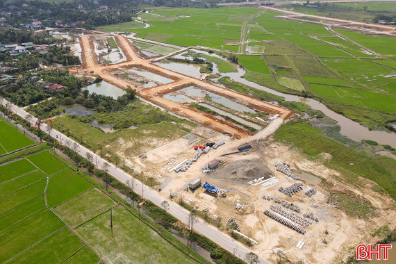 Các khu tái định cư dự án đường sắt tốc độ cao ở Hà Tĩnh đang triển khai ra sao?