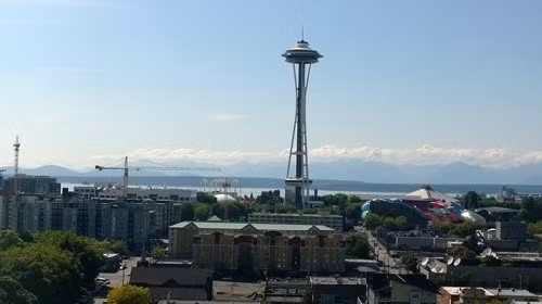 Nokia Lumia 1020 sử dụng 5 triệu điểm trung tâm của 41 triệu điểm trên cảm biến để hỗ trợ zoom 2,7x (ảnh trên). Hoặc có thể chụp toàn bộ 38 triệu điểm (ảnh dưới) rồi crop.