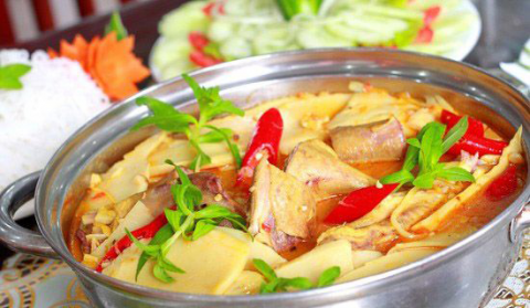 thuong thuc mon vit nau mang cay la vi