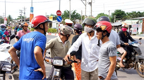 Vụ thảm án tại Bình Phước đang trở thành tâm điểm quan tâm trong dư luận nhân dân những ngày qua Vụ thảm án tại Bình Phước đang trở thành tâm điểm quan tâm trong dư luận nhân dân những ngày qua