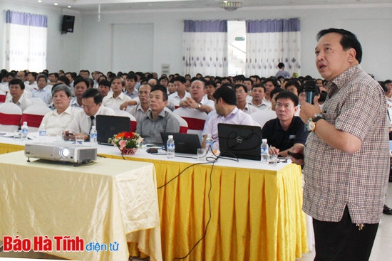 Nghe chuyên gia phổ biến tổng quan về quản lý trang thiết bị y tế