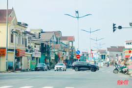 “Mạnh ai nấy đi” khi đèn tín hiệu giao thông tắt ngấm hơn 2 tháng