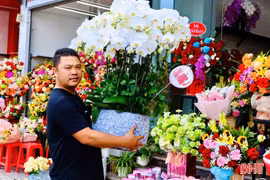 Thị trường hoa tươi dịp 20/10: Giá tăng nhẹ, sức mua cao
