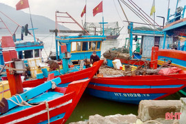 Hà Tĩnh: Tàu thuyền vào bờ sớm phòng tránh bão số 3