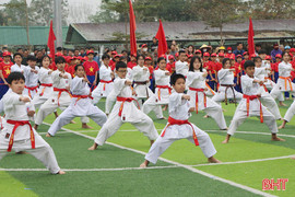 Gần 900 vận động viên tham gia đại hội thể thao ở xã Mai Hoa