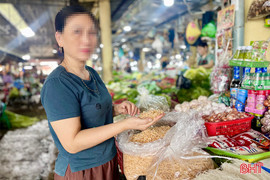 Bất an thực phẩm khô "nhiều không" ở chợ truyền thống