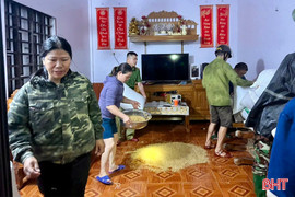 Khẩn trương hỗ trợ người dân khắc phục thiệt hại do mưa lũ gây ra