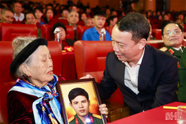 Lắng đọng chương trình giao lưu nghệ thuật “Câu chuyện thời hoa lửa”