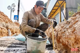 Mưu sinh dưới nắng đầu hè ở Hà Tĩnh