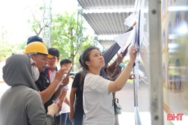 Hơn 16.400 thí sinh Hà Tĩnh làm thủ tục thi vào lớp 10 THPT
