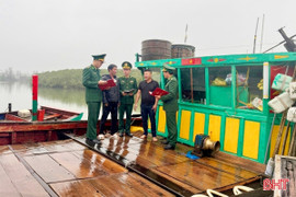 Tạm gác những chuyến biển xa, bà con ngư dân sẵn sàng cho ngày bầu cử