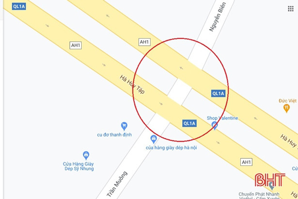 Hà Tĩnh: Đèn tín hiệu giao thông chập chờn, người dân đi lại khó khăn 