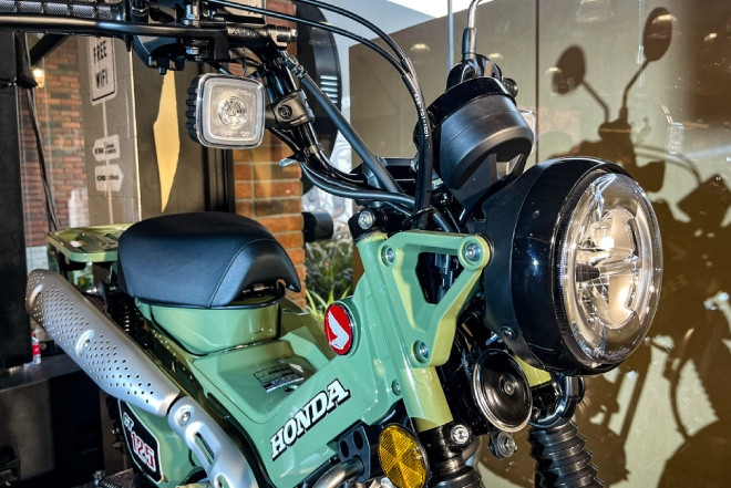 Honda CT125 màu Safari Green nhìn độc đáo