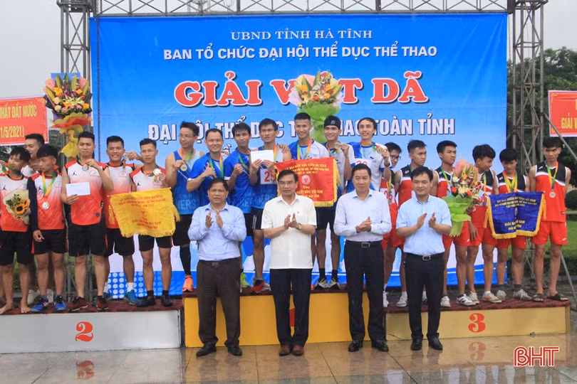 Thành phố Hà Tĩnh nhất toàn đoàn Giải Việt dã toàn tỉnh năm 2021