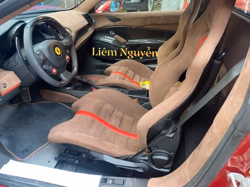 Ferrari 488 Pista Spider thứ hai bất ngờ xuất hiện tại Việt Nam